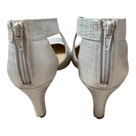New Life  Stride Giovanna Soft System Women’s Heels Silver Zipper-backed Size 9 - Picture 3 of 8